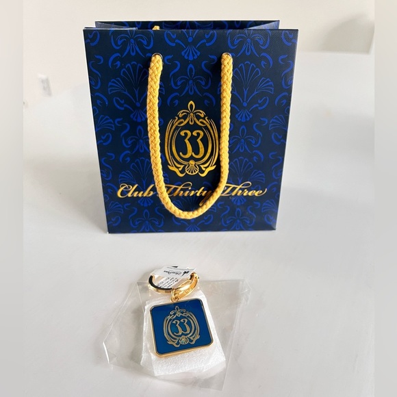 Disney Club 33 Thirty-Three Keychain & Gift Bag NWT - Picture 2 of 4